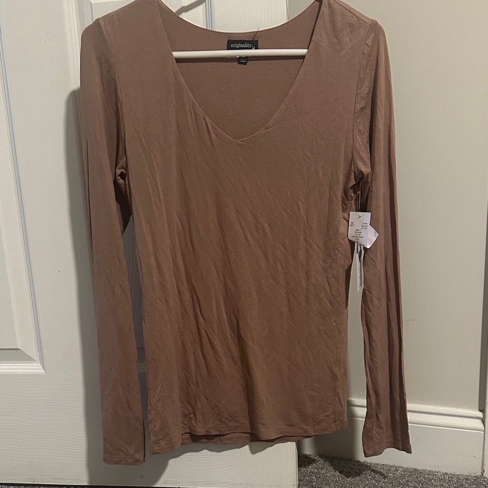Everyday V-Neck Long Sleeve Top in Mauve Taupe